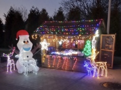 Wszystkie stoiska otwarte! Lampki choinkowe!