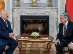 Białoruś wypuszcza więźniów politycznych. Na liście laureat pokojowego Nobla