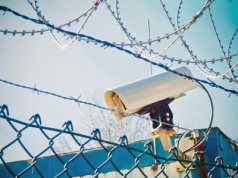 Białoruś: Łukaszenka uwalnia 123 więźniów politycznych, w tym Kalesnikawę i noblistę Bialiackiego