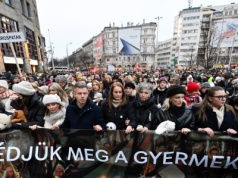 ​Tysiące Węgrów na ulicach Budapesztu. Protest przeciw przemocy i rządom Orbana