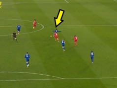 Oddał strzał zza połowy boiska. Komentator aż krzyknął