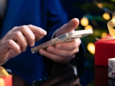 Absolutnie nie odbieraj tych połączeń w grudniu. Zrujnują ci święta i wyczyszczą konto