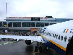 „Tanie” latanie z Charleroi może podrożeć