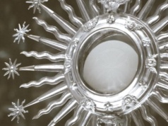 Modlitwa uwielbienia w Tarnowie-Mościciach