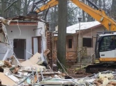 Drzewa pod gruzem? Inwestycja w Arturówku wzbudza kontrowersje