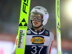 PŚ w Klingenthal. O której skoki w niedzielę? Gdzie oglądać?