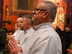 Bydgoszcz: obrzęd przyjęcia kandydatów do diakonatu stałego