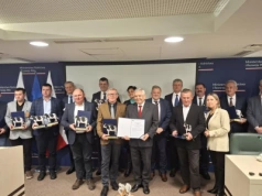 Cały świat zwiększa produkcję mleka. A ceny spadają. "Najgorzej z proszkami mlecznymi"