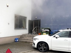 Płonęła rozdzielnia w centrum sportowym w Toruniu. Ewakuacja klientów i pracowników