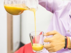 Pijesz sok pomarańczowy? To ma wpływ na serce i jelita