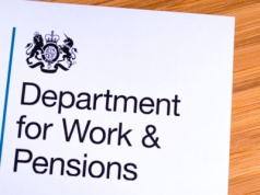 Potrącenie należności z zasiłków. 5 sytuacji gdy DWP może to zrobić