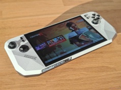 8-inch gaming handheld now also with AMD - MSI Claw A8 review