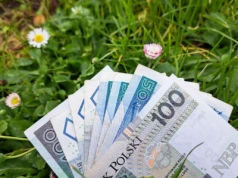 KRUS zabrał zasiłek chorobowy na poczet zaległych składek. Czy miał do tego prawo?