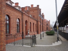 Dworzec w Skierniewicach już po remoncie. Sprawdzamy jak się prezentuje!