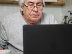 Praca po 60-tce może zwiększyć emeryturę o kilkanaście procent