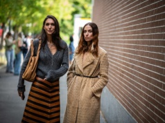 Ekościema? Recykling odzieży może zwiększać emisję mikroplastiku – ujawnia raport