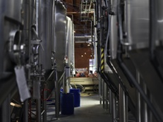 Minister zapowiedziała zmiany w systemie kaucyjnym. Spodobają się zwłaszcza jednej grupie