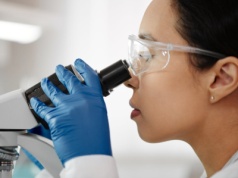 Ultradźwięki i nanocząsteczki zmiękczają tkankę guza, poprawiając dostarczanie leku