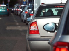 Zwrot akcji w sprawie zakazu aut spalinowych od 2035 roku. Bruksela zmienia zdanie