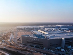 Tesla zainwestuje blisko 1 mld euro w Niemczech. Produkcja ogniw ruszy w 2027 roku