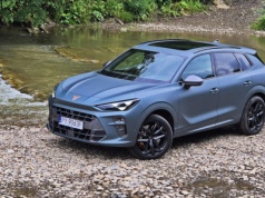 Topowa Cupra Terramar VZ pali 5,2 l/100 km, ale chyba nie o to w niej chodziło