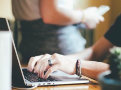 Ruszył projekt e-Sanepid. Państwowa Inspekcja Sanitarna stawia na kanał online