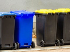 Seniorzy nie muszą płacić za śmieci. Wystarczy ta jedna decyzja i opłaty znikną