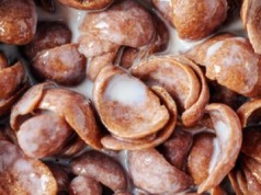 Lubisz słodkie płatki śniadaniowe? Możesz je jeść bez obaw pod jednym warunkiem