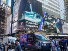 CoreWeave była ulubieńcem Wall Street tego roku. Dziś jest 