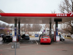 Ropa tanieje, benzyna w hurcie w Orlenie jest najtańsza od 2021 roku