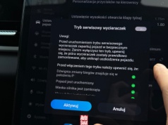 Niektóre auta mają tryb serwisowy wycieraczek. Jeśli jest, warto z niego korzystać