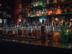 Próbował ukraść alkohole warte 3300 zł. 19-latek zatrzymany w sklepie w Bielsku-Białej