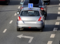 Prawo jazdy dla 17-latków. Od kiedy będą mogli rozpocząć kurs?