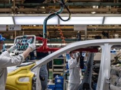 Unia zmienia zdanie w sprawie auta na benzynę, Zobacz nową datę