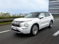 Komisja Europejska ustępuje. Samochody spalinowe zostaną z nami po 2035 roku