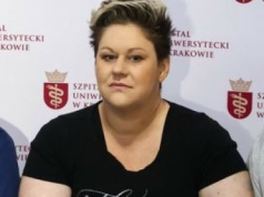 Komornik u matki pięcioraczków. 