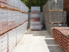 Znany polski producent zwalnia 140 osób. Jest pod presją taniego importu