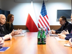 Bosak: W moim gabinecie podczas spotkań z ambasadorami jest wyłącznie polska flaga