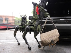 Robot-pies Vision 60 dostaje dodatkowe ramię, by ratować ludzkie życie