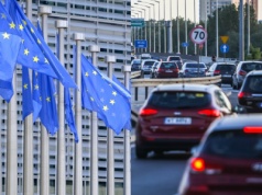 Komisji Europejskiej odwidziało się i nie będzie całkowitego zakazu aut spalinowych od 2035 roku