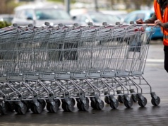Świąteczne zakupy kosztem pracowników handlu? Związki zawodowe szykują protest