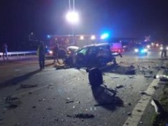 Dwa policyjne radiowozy minęły auto stojące na S7! Chwilę później doszło do tragedii