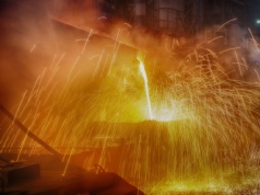 Raport: polska gospodarka potrzebuje więcej stali z 