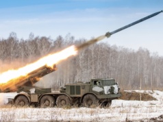 Rosyjska artyleria strzela nietypowymi rakietami