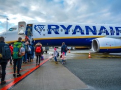 Rzeczy dla dzieci w samolocie – co można zabrać na pokład Ryanaira bez opłat