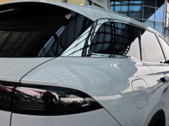 Wielki SUV PHEV bierze na celownik Omodę 9. Ma 428 KM, niższą cenę i przestronniejsze wnętrze