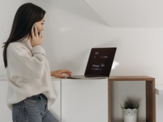 Możesz już dzwonić i pisać SMS-y z Revoluta. Fintech wkroczył na rynek telekomunikacyjny