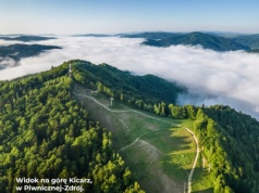 Święta, które smakują lepiej. Dlaczego trawienie zaczyna się od wody?