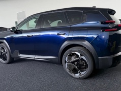 580 litrów bagażnika, bogate wyposażenie i cena jak u Chińczyków. Ten SUV może być jednym z hitów 2026 roku