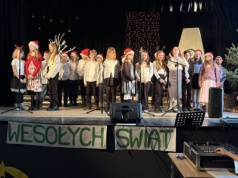 Wspólne kolędowanie i Jasełka w ZSS w Targanicach